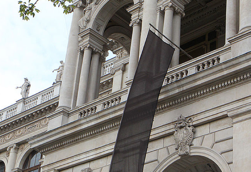 Schwarze Fahne der Universität Wien